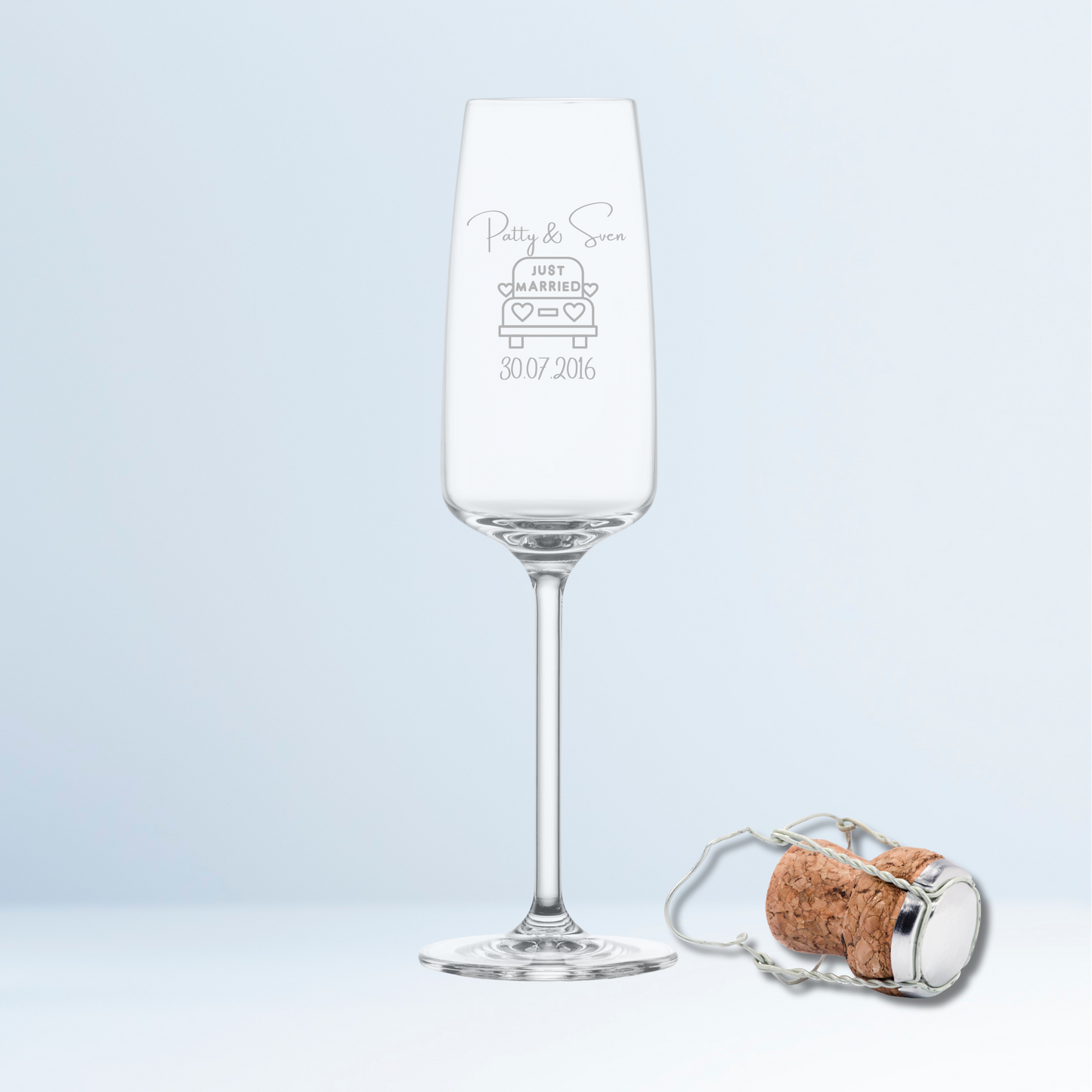 Sektglas mit Gravur – Just Married Design mit Namen & Hochzeitsdatum